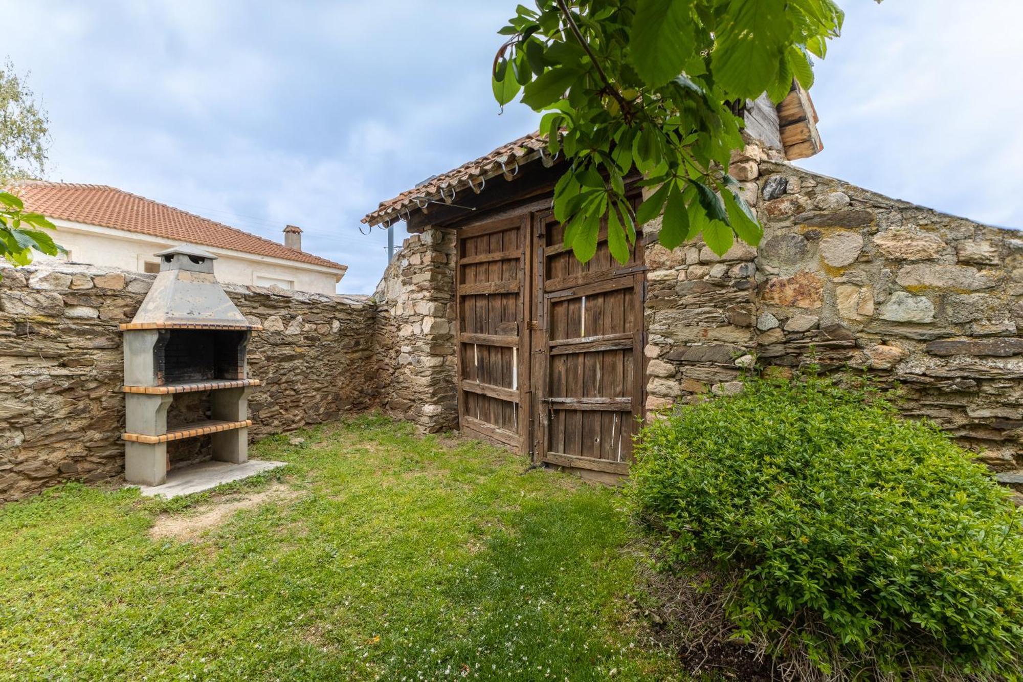 La Casona Y Casitas De Tabladillo Villa Santa Maria la Real de Nieva ภายนอก รูปภาพ